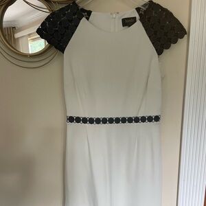 Laundry by Shelli Segal - Dress Cream & Black - EUC - Size 6 - cap sleeves